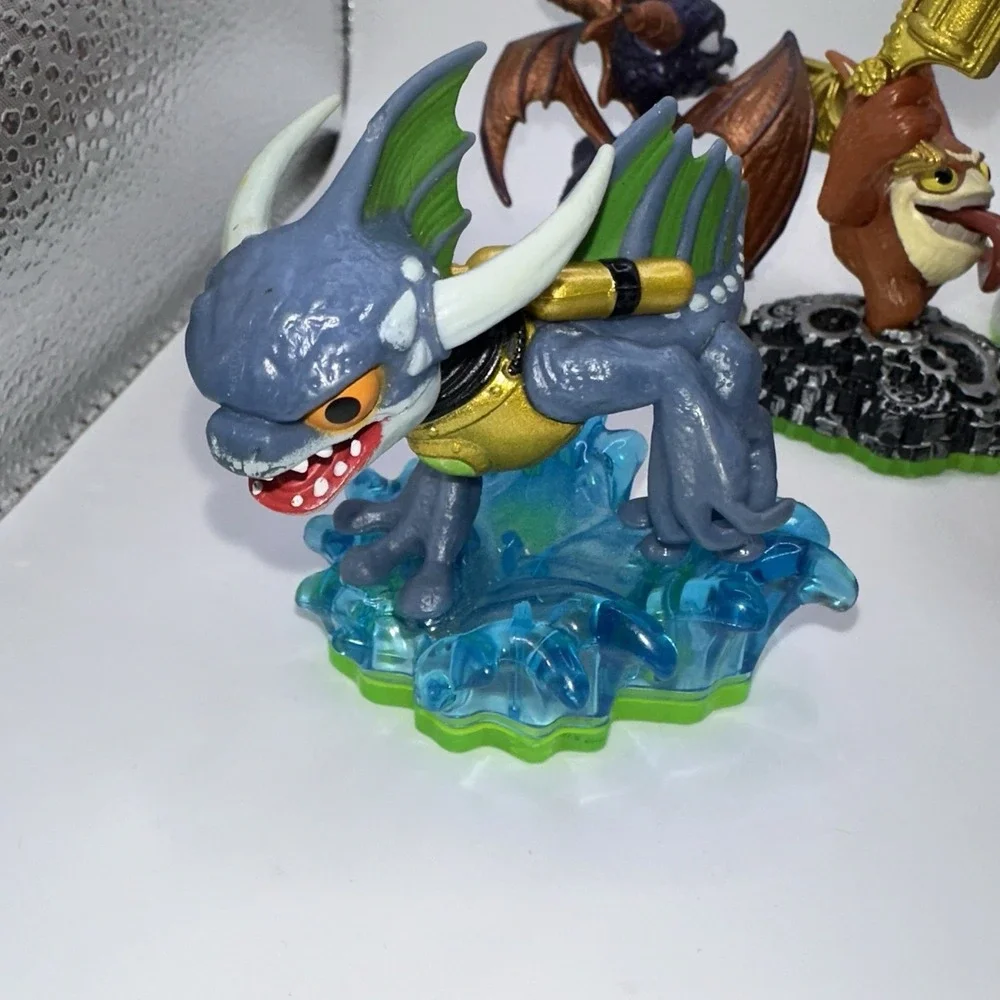 Golden Queen Spyro Activision Skylanders Figures Lot 8 Mixed Colors Good